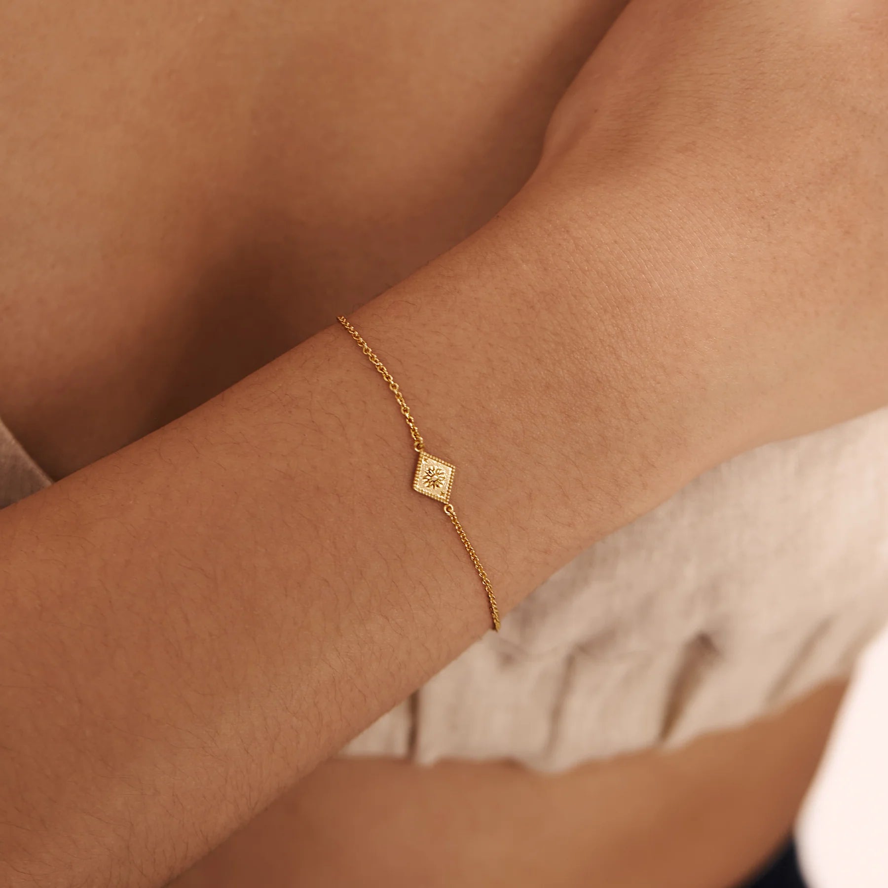 Solunar Bracelet - Gold