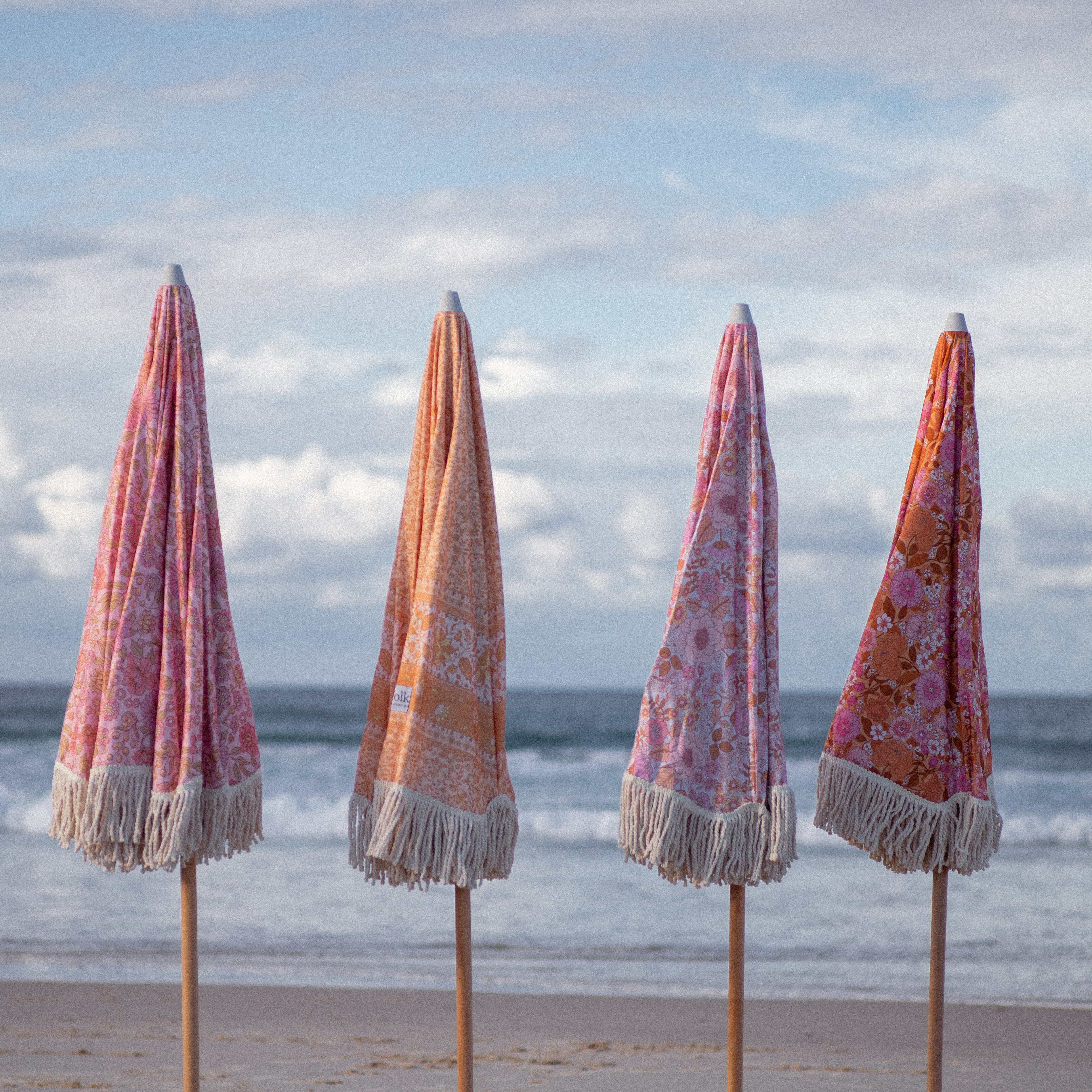 HONEY OAK BEACH UMBRELLA