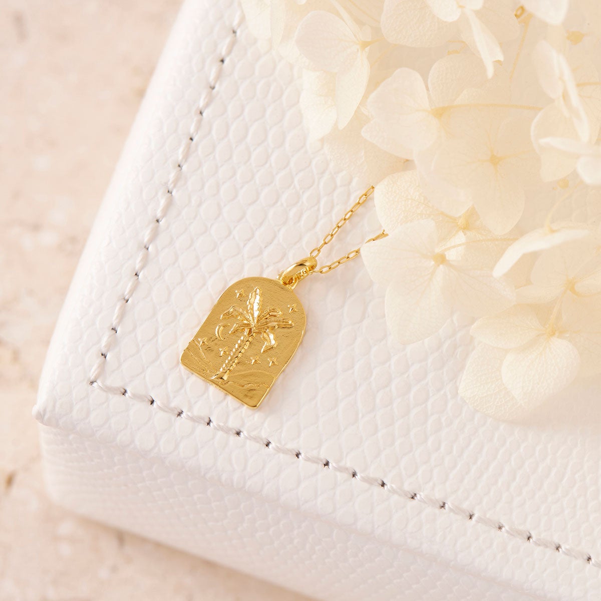 Tree Of Destiny Archway Charm Gold